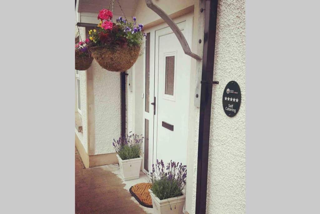 Swallow Lane, Enniskillen, Co Fermanagh, 5* Chic Villa Exterior photo
