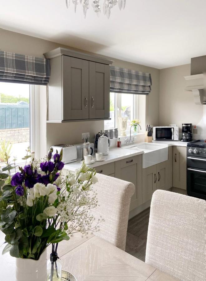 Swallow Lane, Enniskillen, Co Fermanagh, 5* Chic Villa Exterior photo